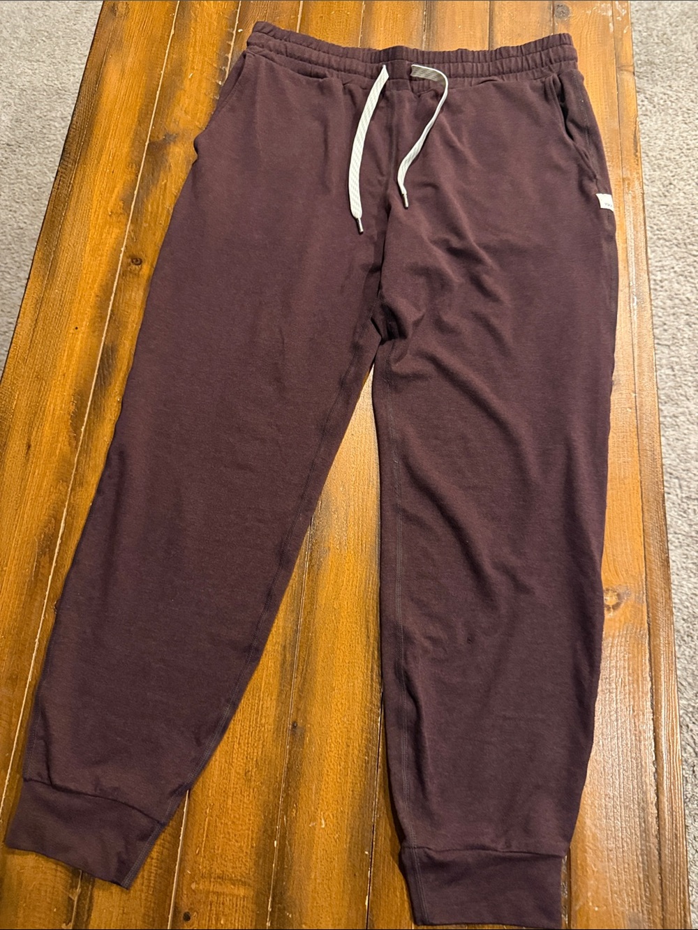 Vuori Women's Maroon Drawstring Jogger Sweatpants